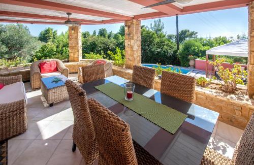 Elia Villa | Maria Elena Villas III