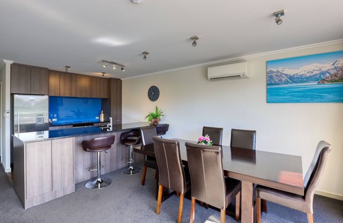 Lowburn Apartment | Marsden Lake Resort Central Otago