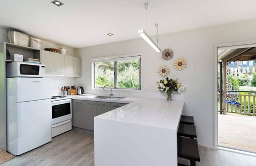 Palm Beach Apartment | Miro Magic | Stay Waiheke