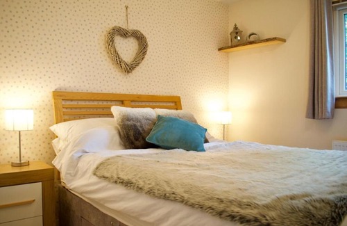 Comely Bank Apartment | Modern 2 Bedroom Ground Floor Flat