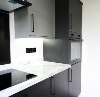 Millerhill Apartment | Modern 3 Bedroom Apartment