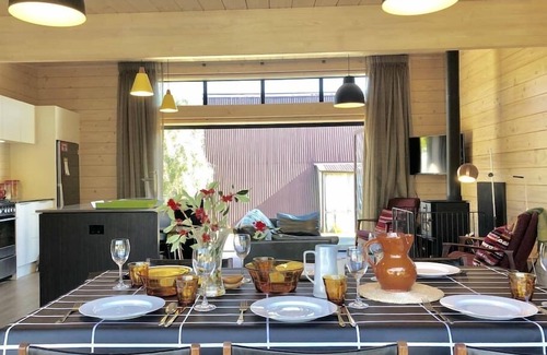Wanaka House | Modern Kowhai Cottage