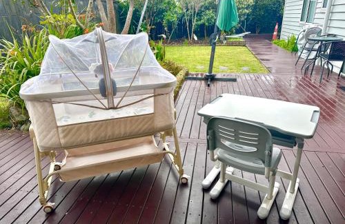 Rosedale House | Modern Private 2 Bedroom Home-unit in Albany with Netflix