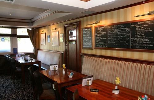 Balloch House | Motel ∙ 2 guests