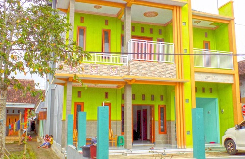 Tamansuruh House | Motel ∙ 8 guests