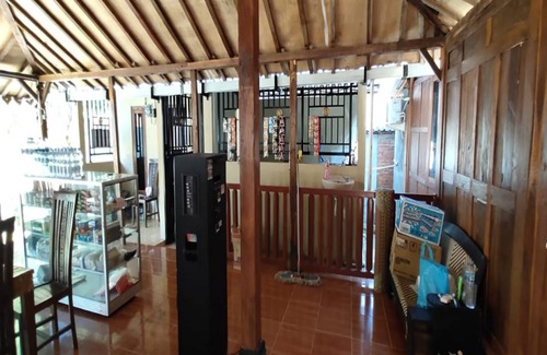 Wonosari House | Motel ∙ 8 guests