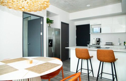 Mata Redonda Apartment | Mountain View Flat at 26, City Views and Wonderland Vibes!