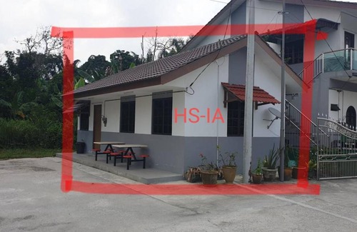 Merbau Sempak Cabin | Mri Homestay Sg Buloh - Studio Unit with Chargeable Private Pool