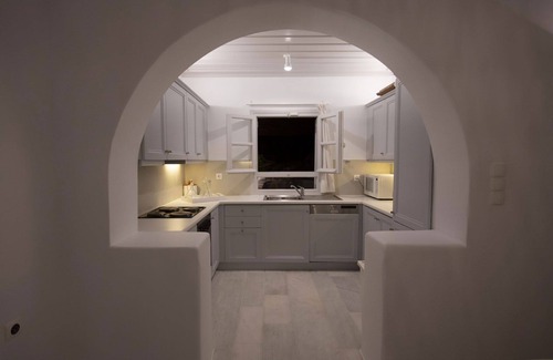 Agios Ioannis Villa | My Rental Homes - Villa Dany with infinity swimming pool, terrace and sea view