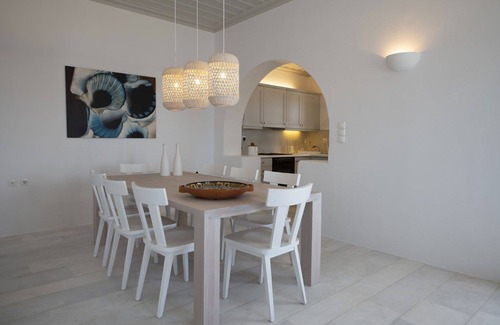 Agios Ioannis Villa | My Rental Homes - Villa Dany with infinity swimming pool, terrace and sea view