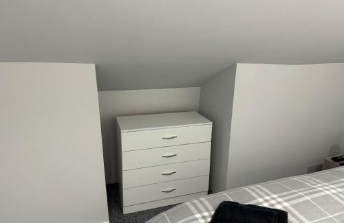 Largs Apartment | Nelson st (YELL)