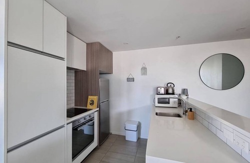 Grafton Apartment | ☆Oceania City Fringe w Views| Free Parking | WiFi☆
