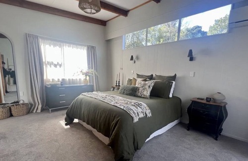 Okere Falls House | Okere Falls Lake Front Escape
