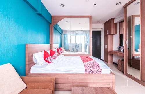 East Jakarta Hotel | OYO 2122 Qubic