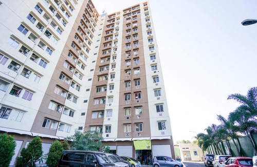 Surabaya Hotel | OYO Flagship 90087 Apartment Menara Rungkut 2