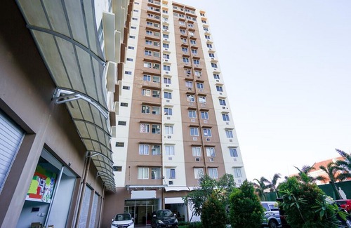 Surabaya Hotel | OYO Flagship 90087 Apartment Menara Rungkut 2