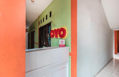 Rawalumbu Hotel | OYO Living 1756 Amira Guest House