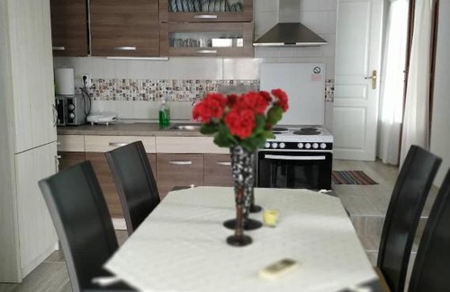 Pangaio House | Palm Garden Villa Παραλία Οφρυνίου
