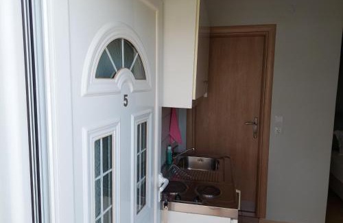 Golden Beach Apartment | PAVLOS ROOMS