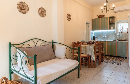 East Mani Apartment | Peaceful Refuge In Mani