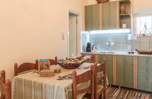 East Mani Apartment | Peaceful Refuge In Mani
