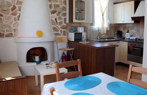 Gennadi House | Perfect vacation in a beautiful holiday house with pool, garden, wifi | Rhodos