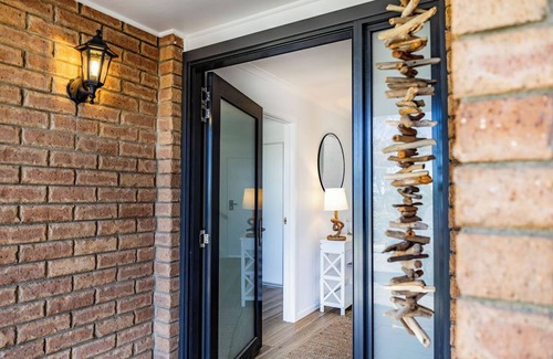Bicheno House | Pippi's - Everything you need.