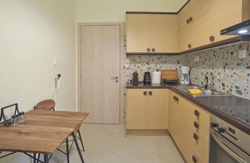 Piraeus Apartment | Piraeus Wave Stylish Apt Near Marina & Beach