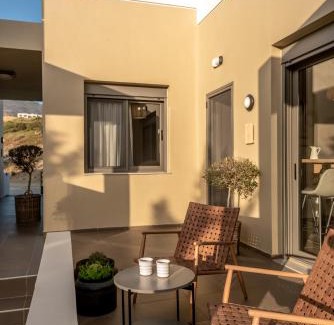 Plakias Apartment | Plakias Suites COCO-MAT Full Experience