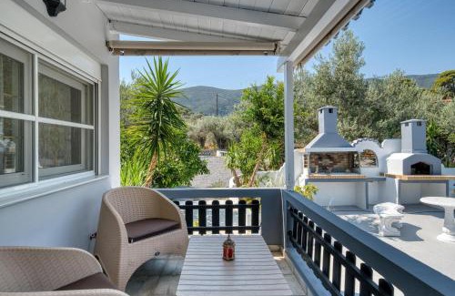 Galatas House | Poetree Echo by Green Poetree Houses