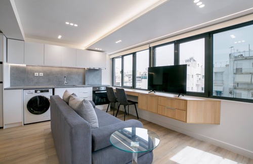 Piraeus Apartment | Porto Pireo by Superhost365