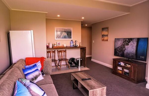 Paremoremo Resort | Private room ∙ 2 guests