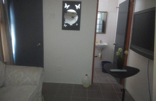 Bandar Tun Razak Resort | Private room ∙ 3 guests