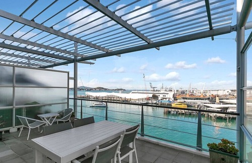 Auckland Central Business District Apartment | QV Princes Wharf Waterfront Apt with Balcony -1030