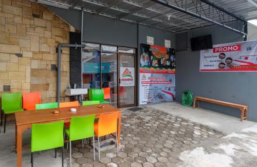 West Semarang Hotel | RedDoorz Hostel near Lawang Sewu Semarang