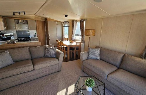 Prestonpans Resort | Resort ∙ 2 bedrooms ∙ 6 guests