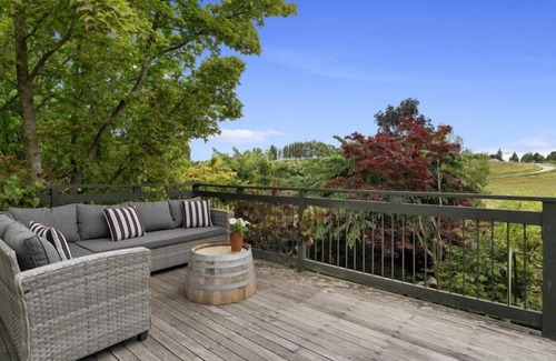 Wanaka House | Rippon Lea - Wanaka-Relax and unwind, or set out on an adventure
