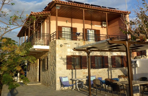 Leonidio House | Rural idyll an directly at the sea: holiday house with wifi in Arcadia, Peloponn