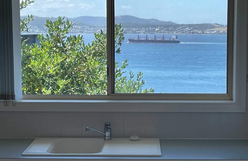 Sandy Bay House | "Seaside Serenity" with views, Sleeps 9, 3 bath.
