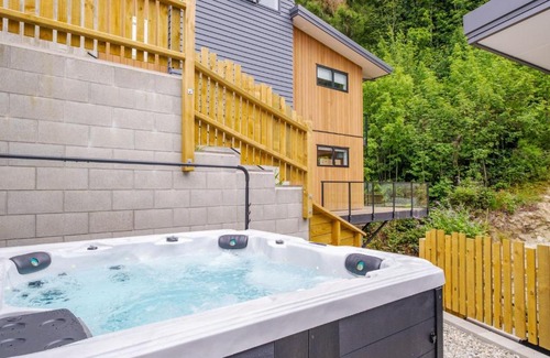 Queenstown House | Serenity Heights Villa 27A