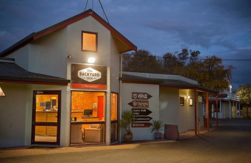 Rotorua Hostel | Smoke Lake Hot Springs Lodge & Camp
