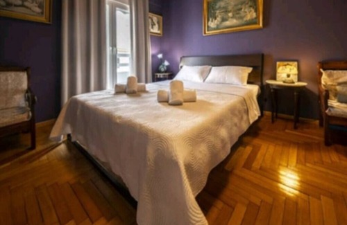 Exarhia Apartment | Spacious penthouse apt in Exarchia
