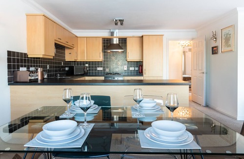 Inverness Apartment | Spacious Riverside 2BR Apartment - City Centre