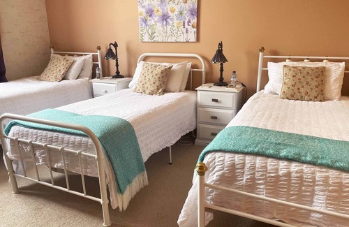 Stony Rise Bed & Breakfast | Stony Rise Cottage B&B