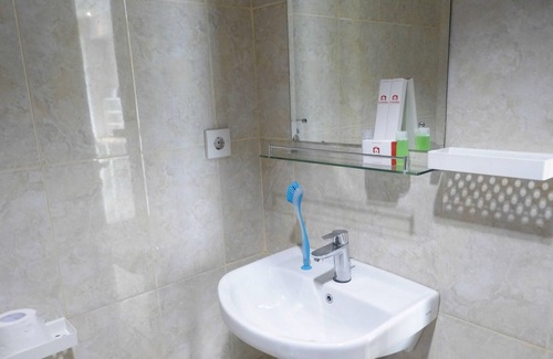 Jatinegara Apartment | Studio Modern Tamansari The Hive Cawang