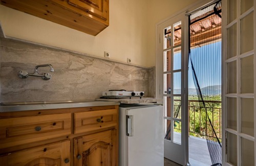 Kalamaki Apartment | Studios - 2 min from the beach!