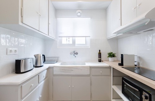Athens City Centre Apartment | Stylish Modern 2BD Apartment in Plaka
