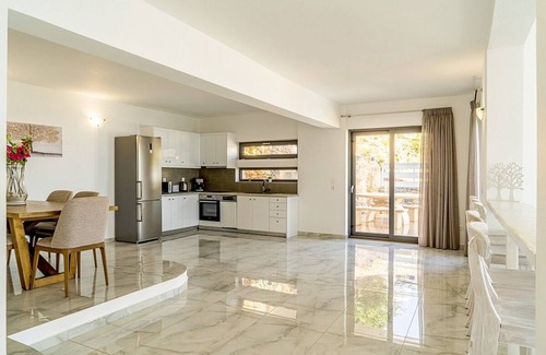 Agios Nikolaos Villa | Stylish Sea View Villa, A/C, Private Pool, Panoramic Vistas - Just 4 mins drive from Elounda!