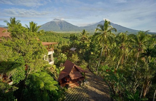 Banyuwangi Apartment | Suite Room on the Foothills of Ijen Plateau