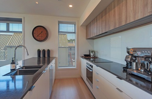 Tahunanui Apartment | Tahunanui Getaway in the Oceanview Apartments complex